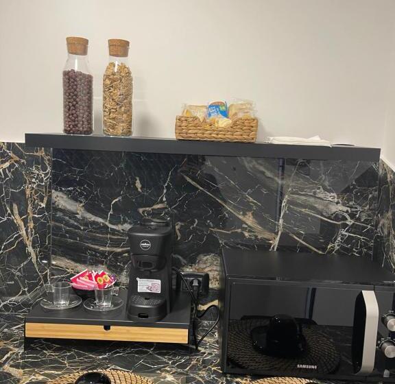سوئیت با وان آب گرم, B&b Vittoria House