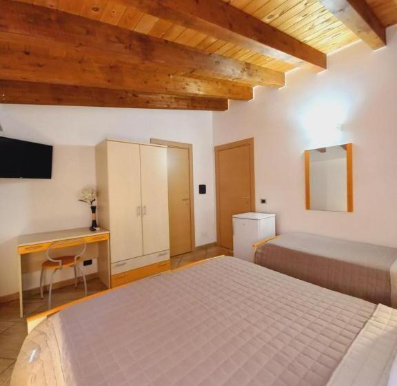 اتاق استاندارد سه نفره, B&b L Antica Torre