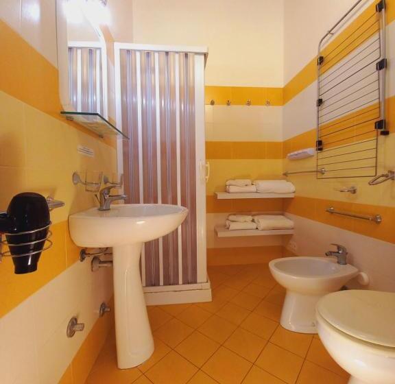 اتاق استاندارد سه نفره, B&b L Antica Torre