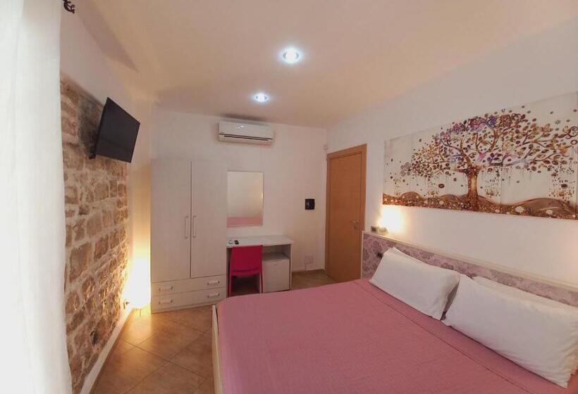 اتاق استاندارد با بالکن, B&b L Antica Torre