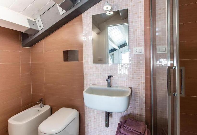 Standard Triple Room with Terrace, Aruci B&b