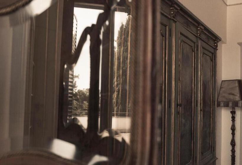 Люкс с Террасой, Villa Delle Querce Resort