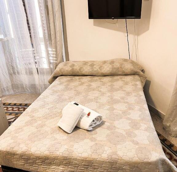 Camera Quadrupla Standard, Nova Roma Guest House