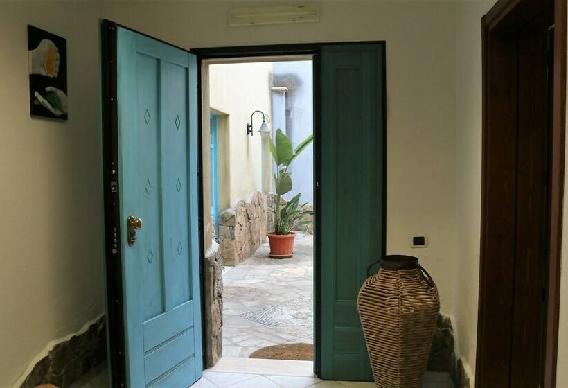 اتاق لوکس, B&b S Aposentu