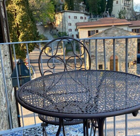 Номер Стандарт с Балконом, La Pecora E L Agnello
