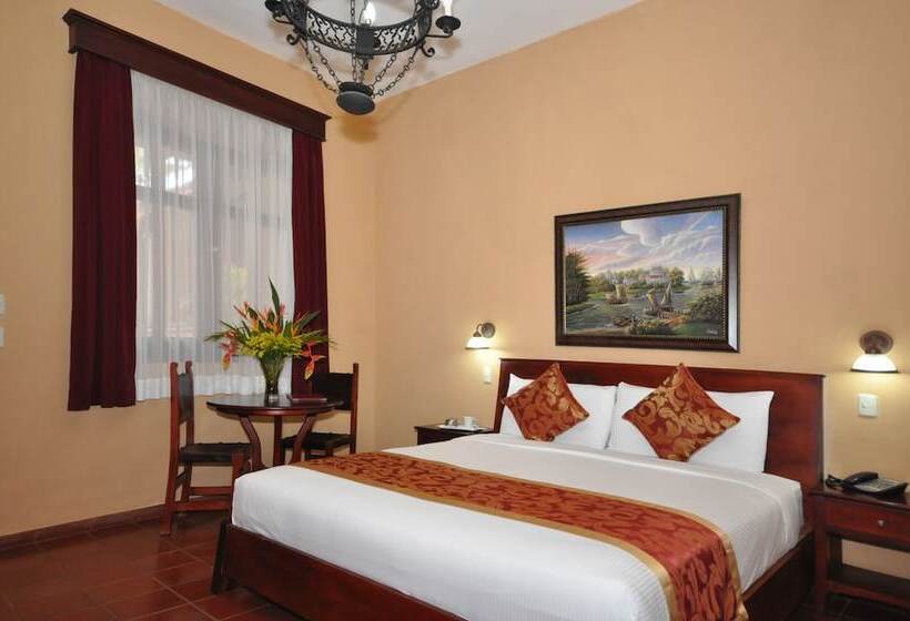 سوئیت سینیور, Boutique Hotel Palacio
