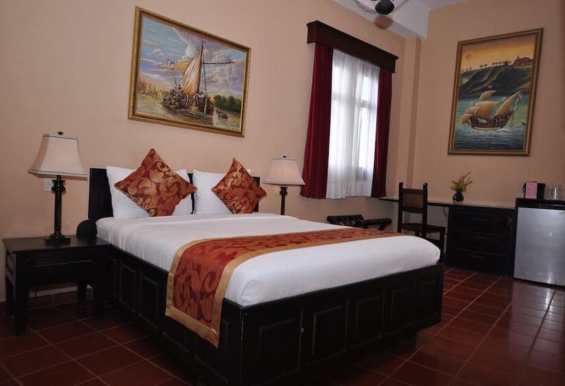 سوییت جونیور, Boutique Hotel Palacio