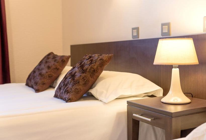 Номер Стандарт, Logis Hostellerie De L Abbaye
