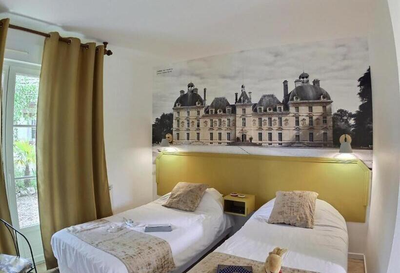 Семейный Номер, Logis Hôtel Du Château