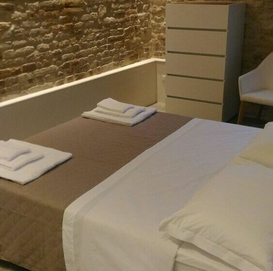 Семейное Студио, B&b Dimora Damiani