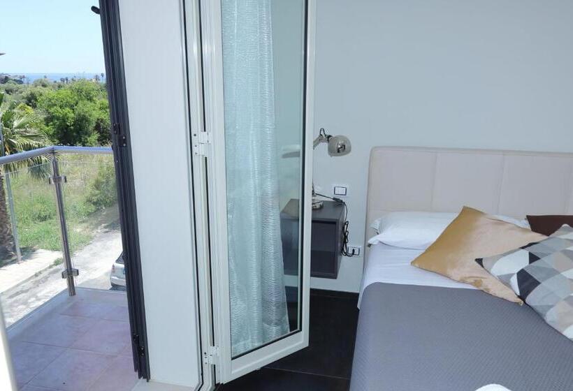 Трехместный Номер Deluxe Вид на Море, Sunrise B&b Sicilia Avola