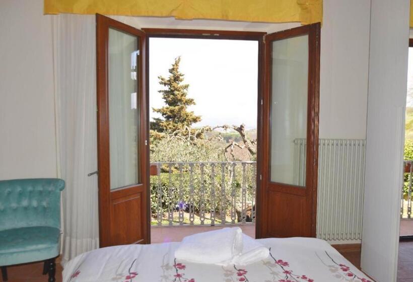 Студия Deluxe, La Valle Di Anna