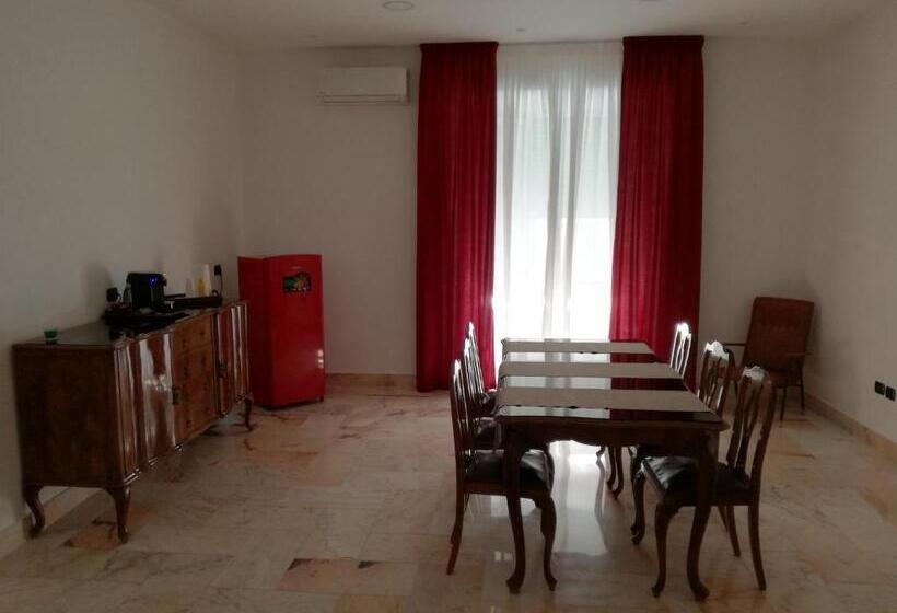 Economy Quadruple Room, Spira Mirabilis Napoli