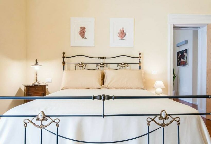 اتاق لوکس با بالکن, Turenum Apartment B&b
