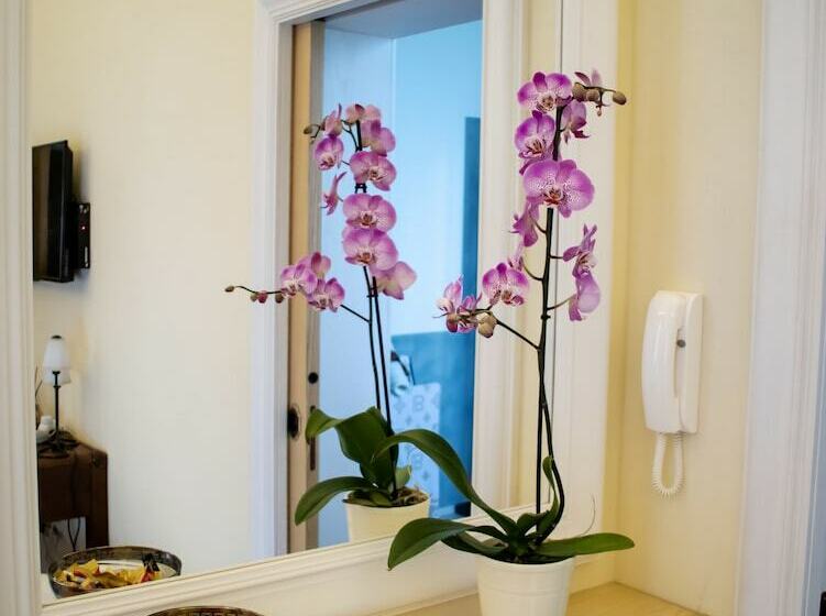 اتاق لوکس با بالکن, Turenum Apartment B&b