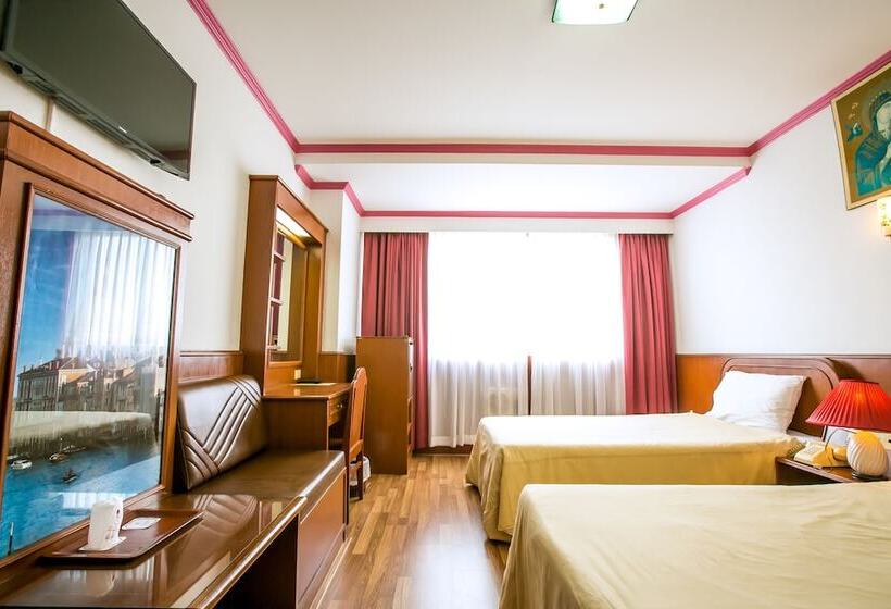 Quarto Deluxe, Elizabeth