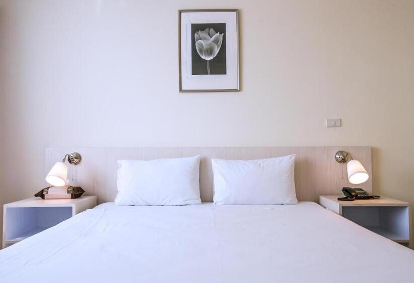 Quarto Deluxe, Elizabeth