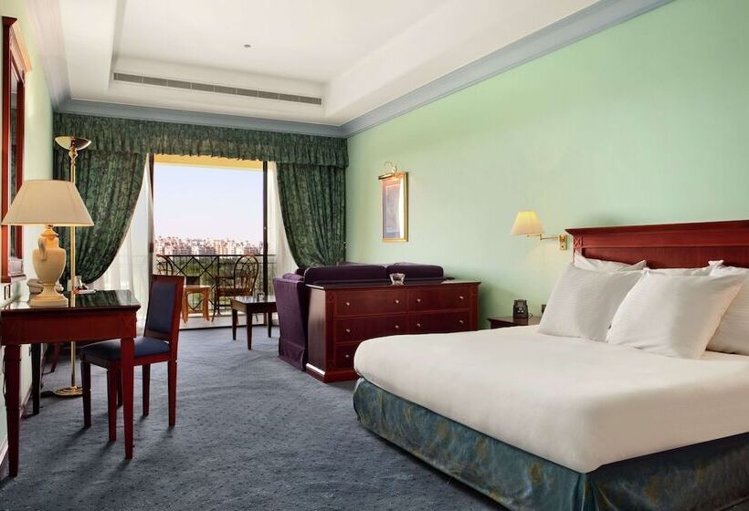غرفة ديلوكس, Hilton Pyramids Golf
