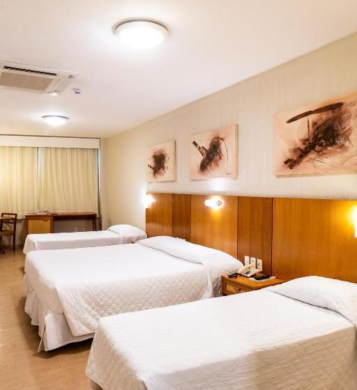 4인용 스탠다드 룸, Praia Centro