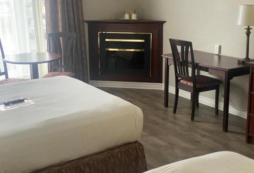 Номер Стандарт, Ramada Plaza By Wyndham Gatineau/manoir Du Casino