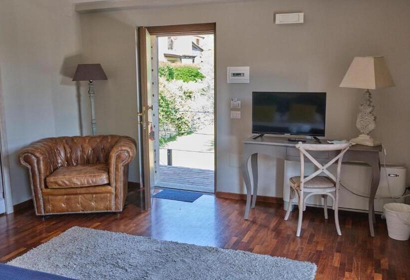 سوییت جونیور, Tenuta Edone  Country House