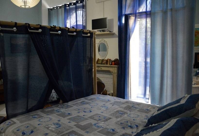 اتاق لوکس, B&b Vicolo Del Chiostro