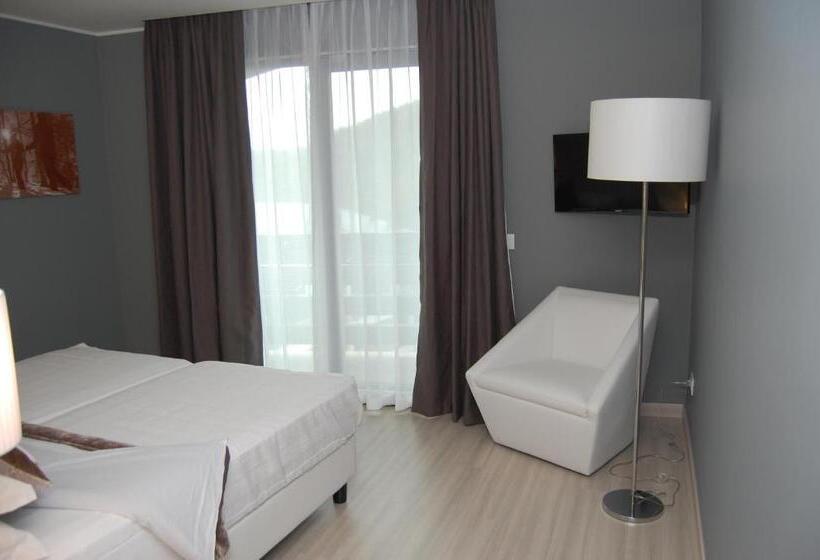 اتاق استاندارد, National Park Hotel & Spa