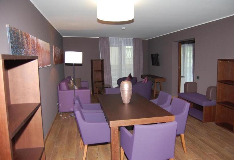 سوییت, National Park Hotel & Spa