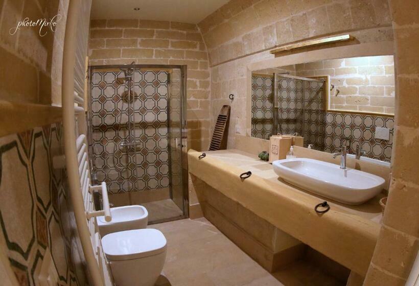 استودیوی لوکس, Domus Decclesiis