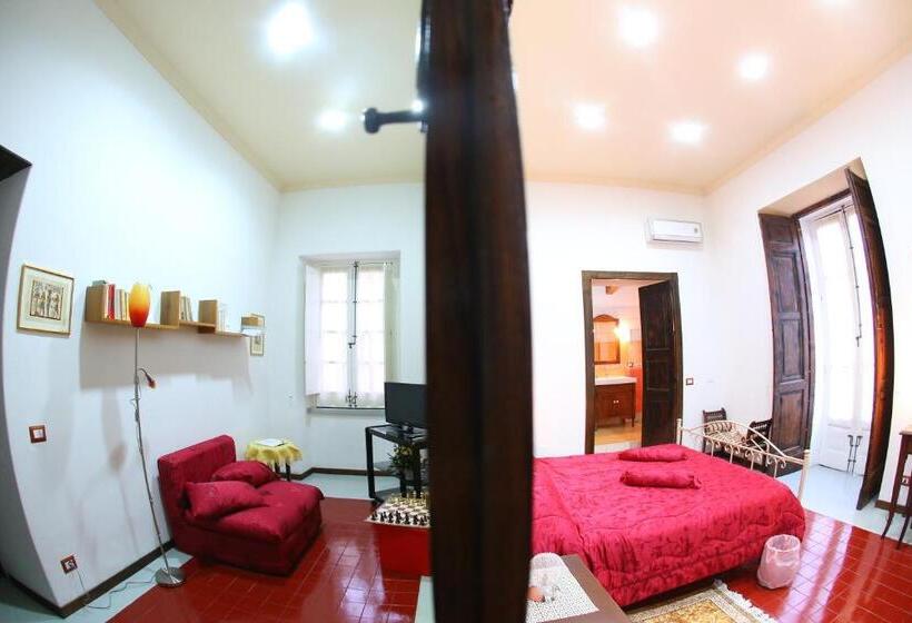 سوئیت با بالکن, Casa Lissania