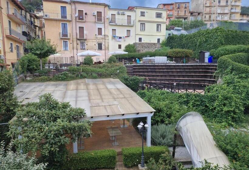 سوئیت با بالکن, Casa Lissania