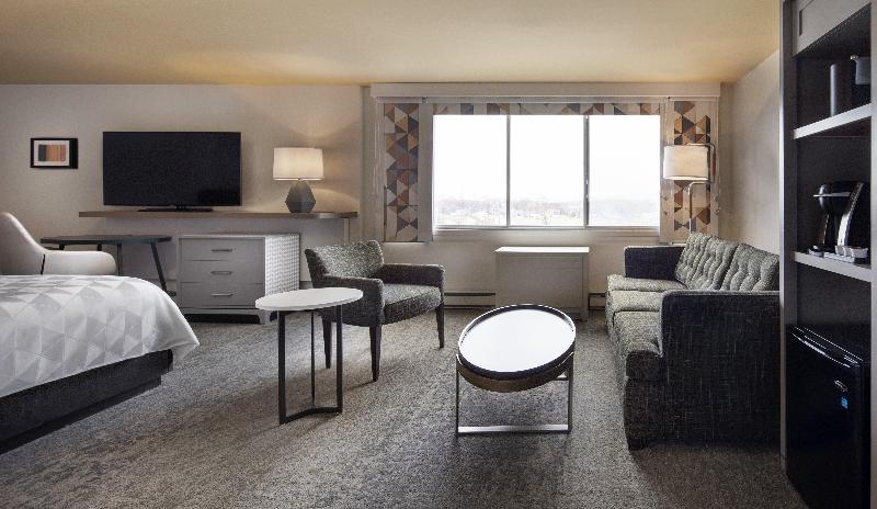 اتاق اجرایی با تخت بزرگ, Holiday Inn Montreal Longueuil, An Ihg