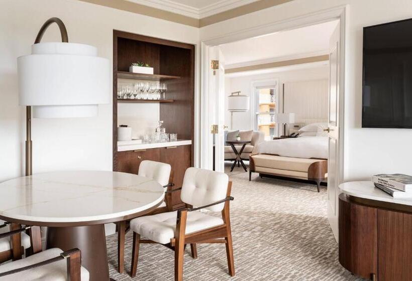 이그제큐티브 스위트 킹침대, The Ritzcarlton Orlando, Grande Lakes