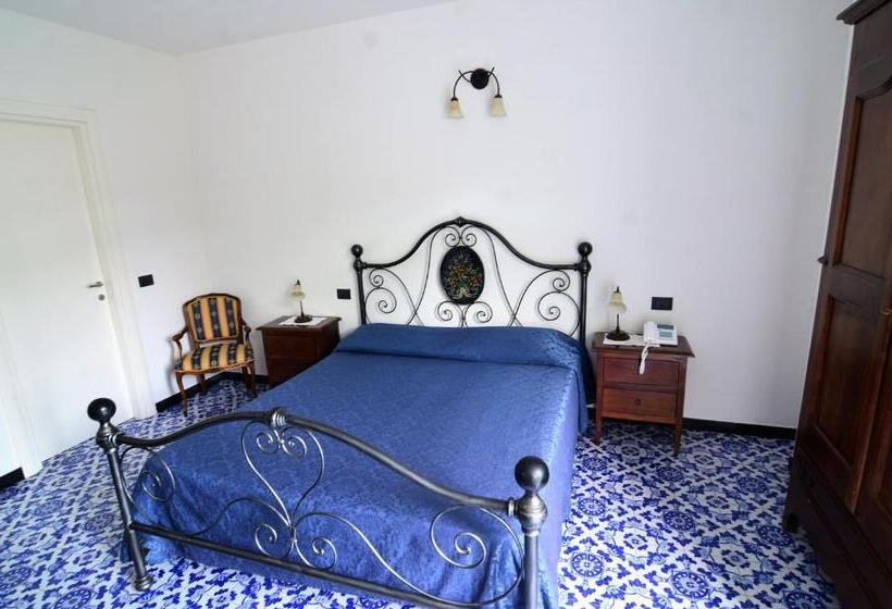 اتاق سوپریور با چشم‌انداز باغ, Villa Margherita
