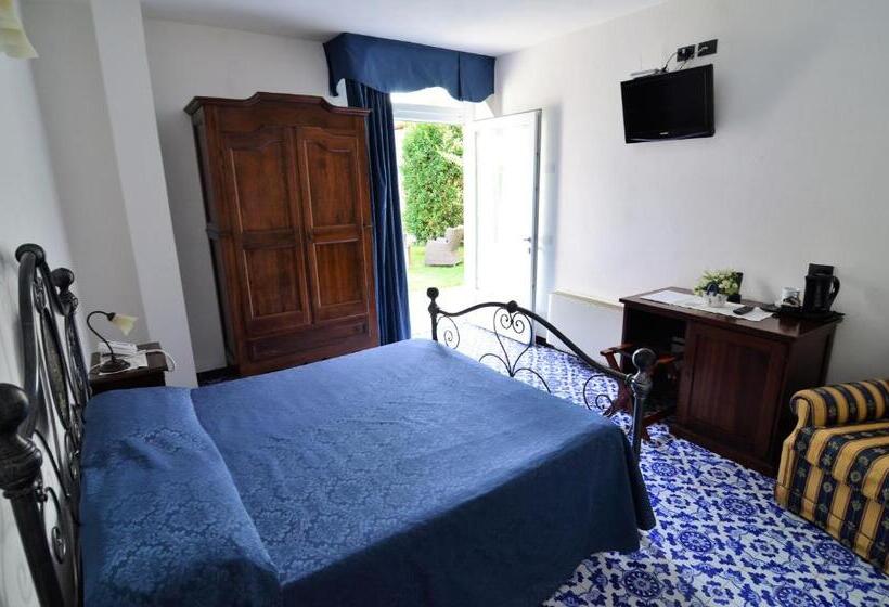 اتاق سوپریور با چشم‌انداز باغ, Villa Margherita