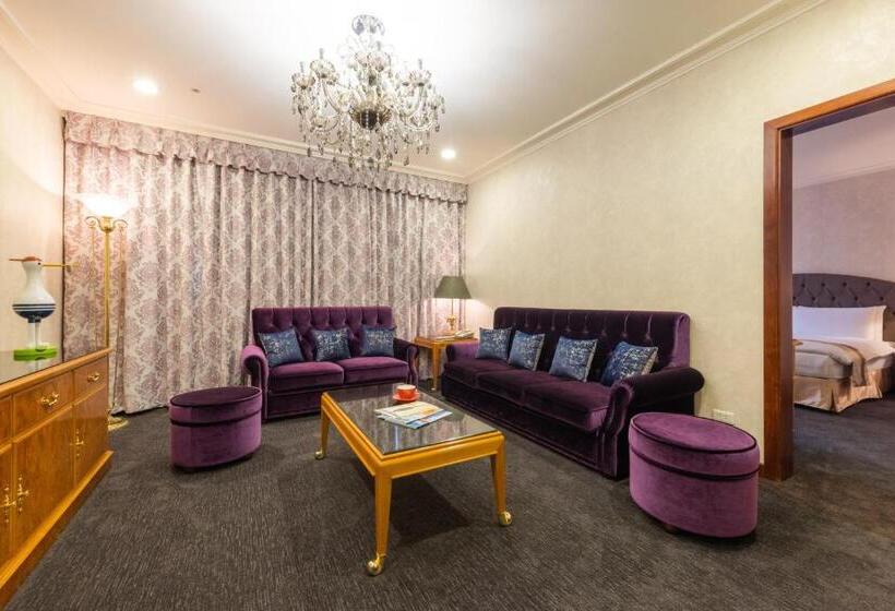 سوئیت با وان آب گرم, Yaward Resort  Taoyuan Golf & Country Club