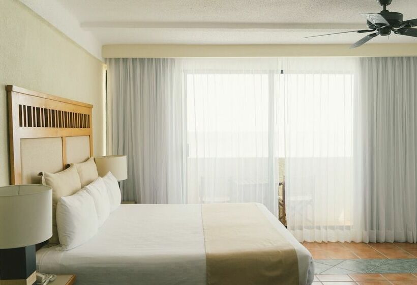 سوییت جونیور, Nyx Cancun