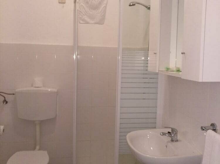 Апартаменты 1 Спальня, Regina Apartamentos