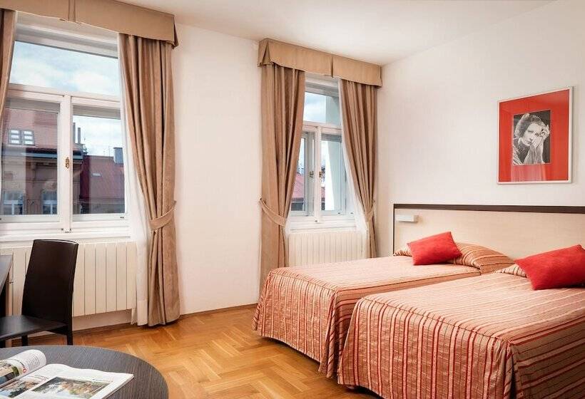 اتاق استاندارد, Praga 1