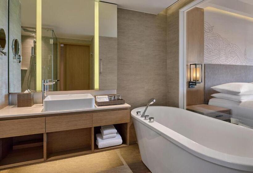 프리미엄 룸 바다 전망, Phuket Marriott Resort & Spa Merlin Beach