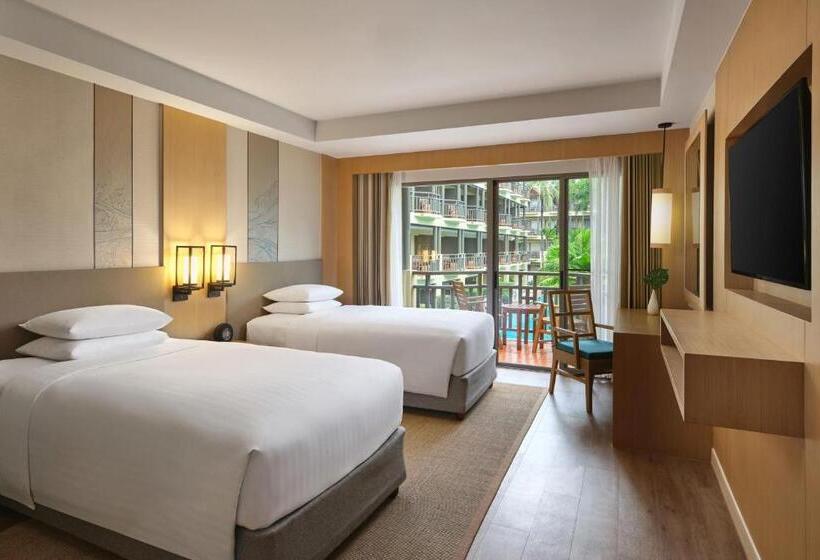 풀장 전망 디럭스 룸, Phuket Marriott Resort & Spa Merlin Beach
