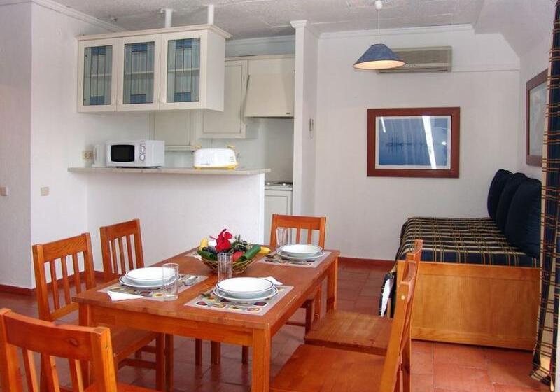 Estudio Estándar, Regina Apartamentos