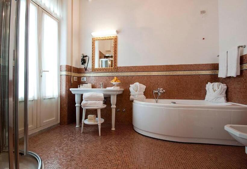 اتاق لوکس, Grand Hotel Rimini