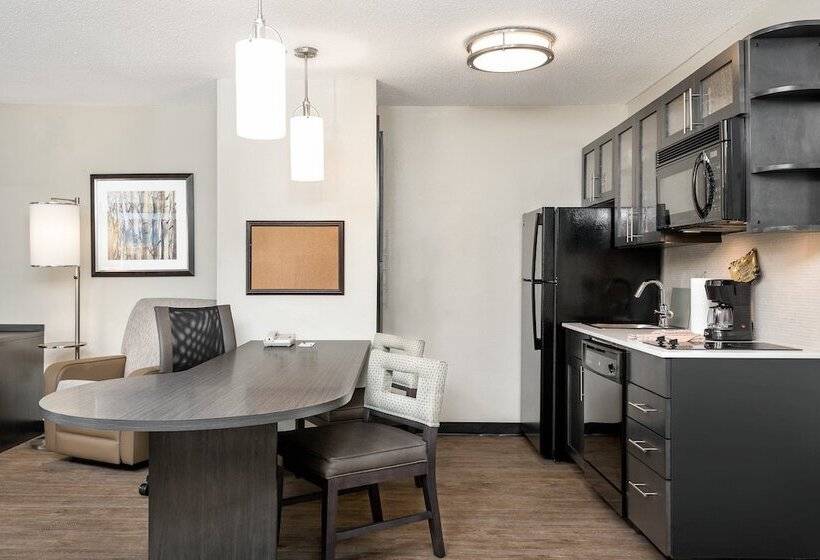 身障者適用スイートルーム, Candlewood Suites Durham   Rtp, An Ihg
