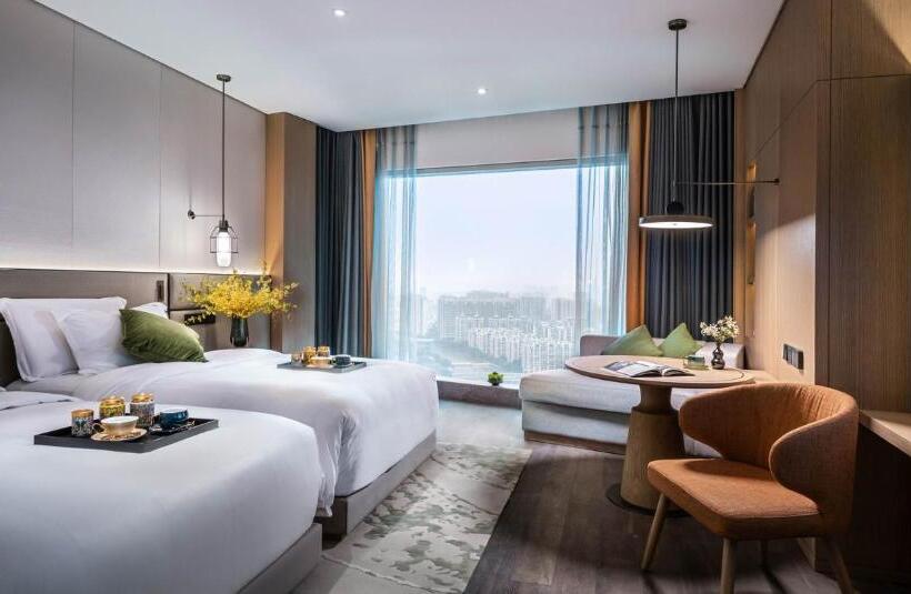 اتاق استاندارد با چشم‌انداز رودخانه, Guangzhou Elegant