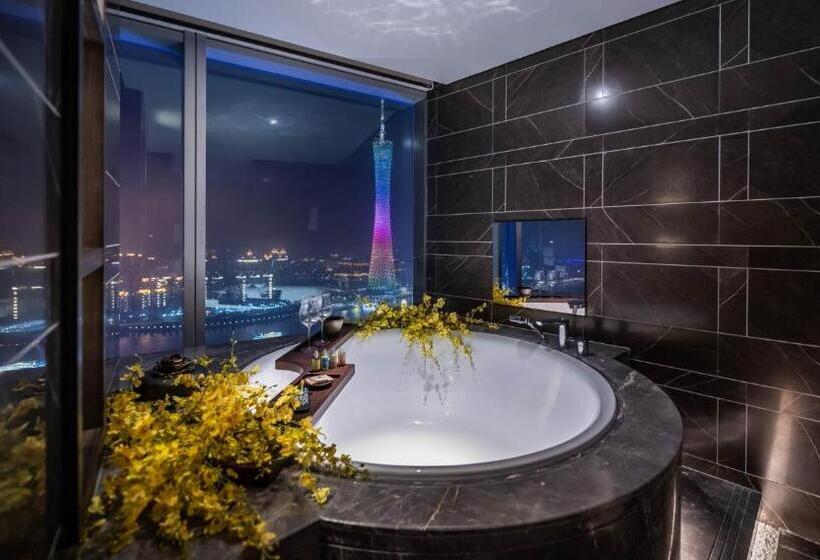 اتاق لوکس با تخت بزرگ, Guangzhou Elegant