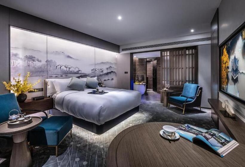 سوئیت دولوکس با چشم‌انداز رودخانه, Guangzhou Elegant