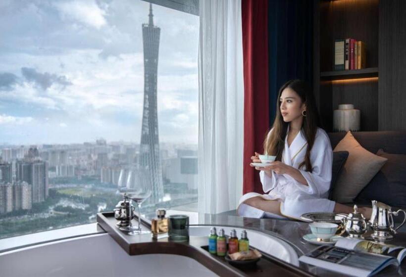 سوئیت با چشم‌انداز رودخانه, Guangzhou Elegant