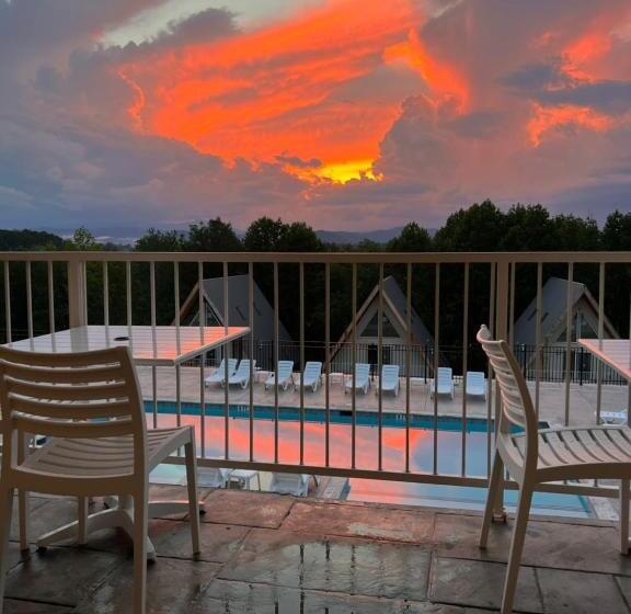 سوییت با چشم‌انداز کوه, Skylaranna Resort & Spa