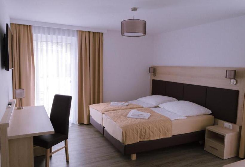 Семейный Номер, Glindower Alpen Pension